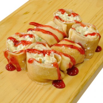 Roll with cottage cheese, banana and kiwi