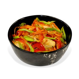 Udon noodles with chicken and sweet pepper