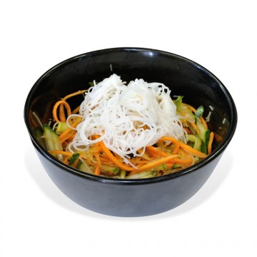 Salad with noodles and beef